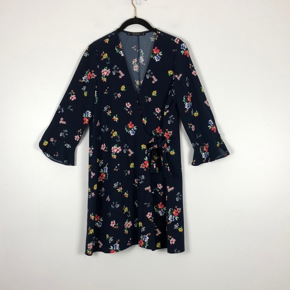 Zara Dresses & Skirts - Zara Basic faux wrap tie floral V neck flare button sleeve mini dress Size Med